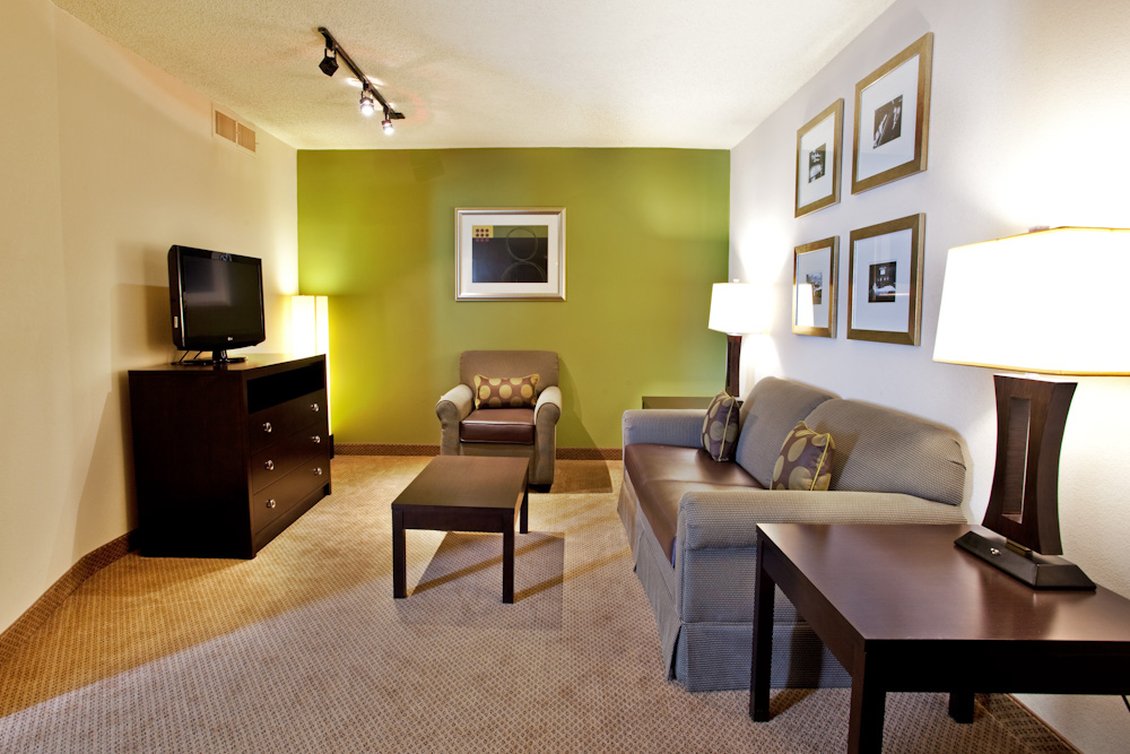 Holiday Inn Metairie New Orleans Airport 37/55