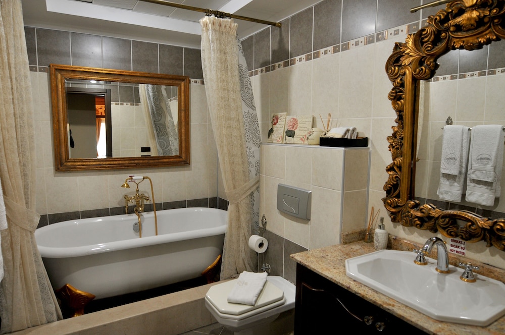 Centauera Boutiqe Hotel 74/76