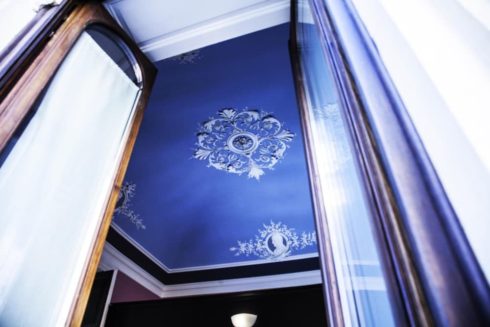 Art Fashion House Luxury Rooms 27/35