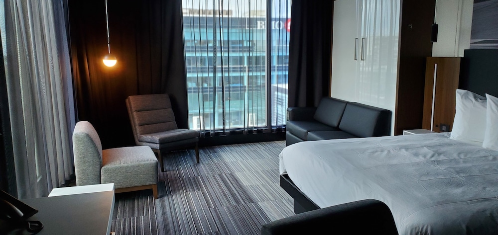 Grand Times Hotel Laval - Centropolis 9/32