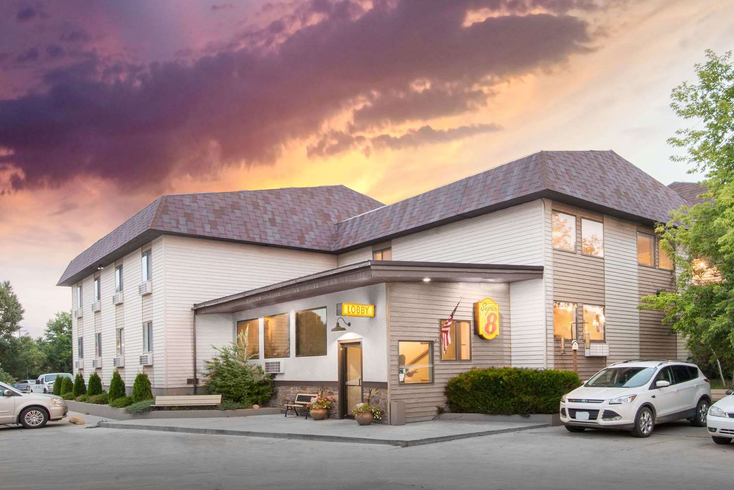 Super 8 By Wyndham Buffalo 1/7