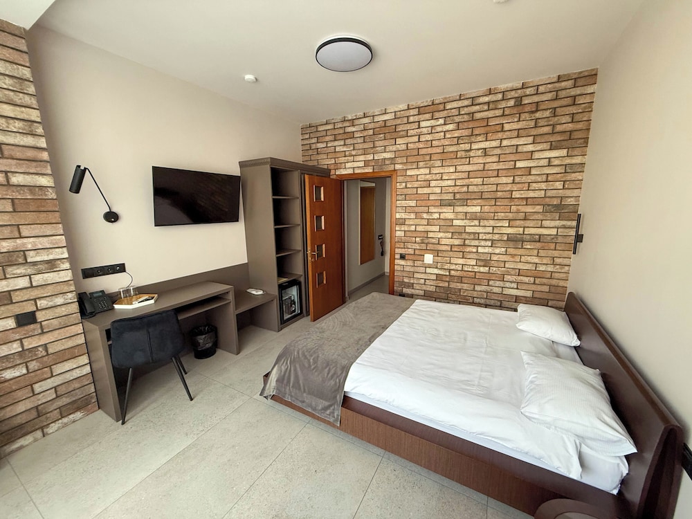 Komilfo Hotel 4/50