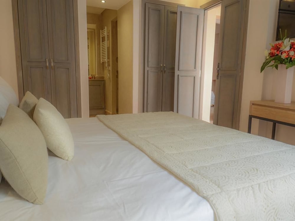 Riad Ayni 19/53