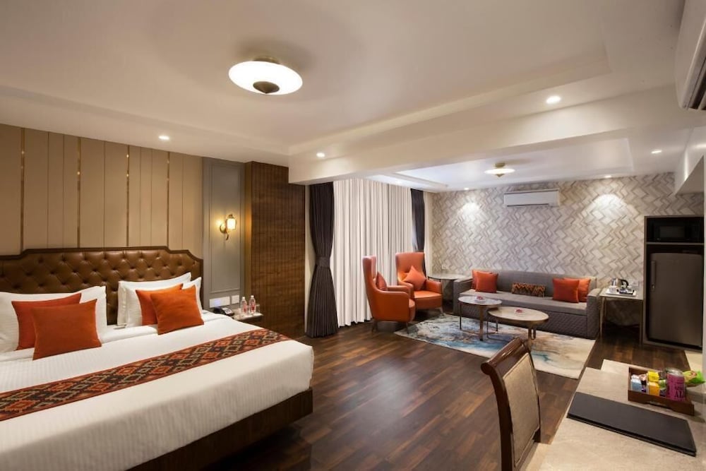 Suba Palace Hotel 12/42