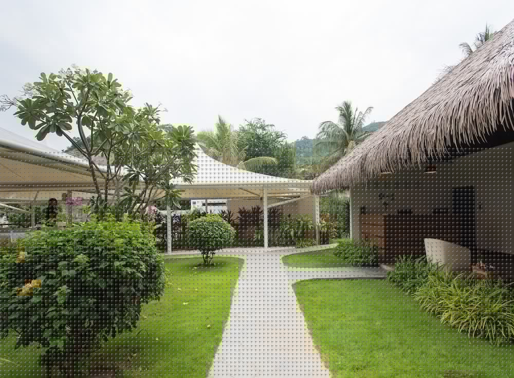 Sanae Beach Club 5/68