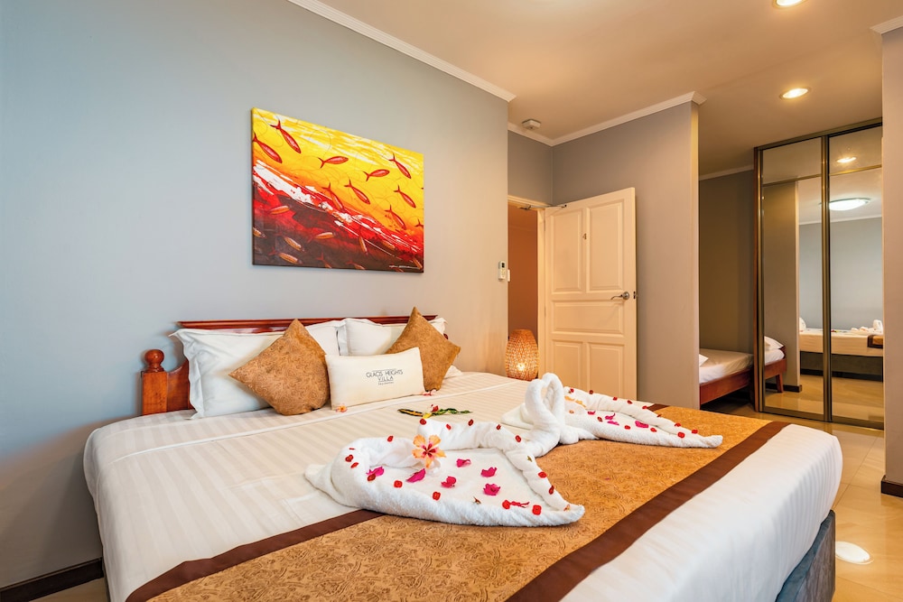 Glacis Heights Villa 7/50