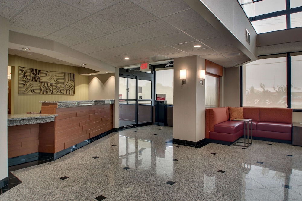 Drury Inn and Suites Bowling Green KY 21/50