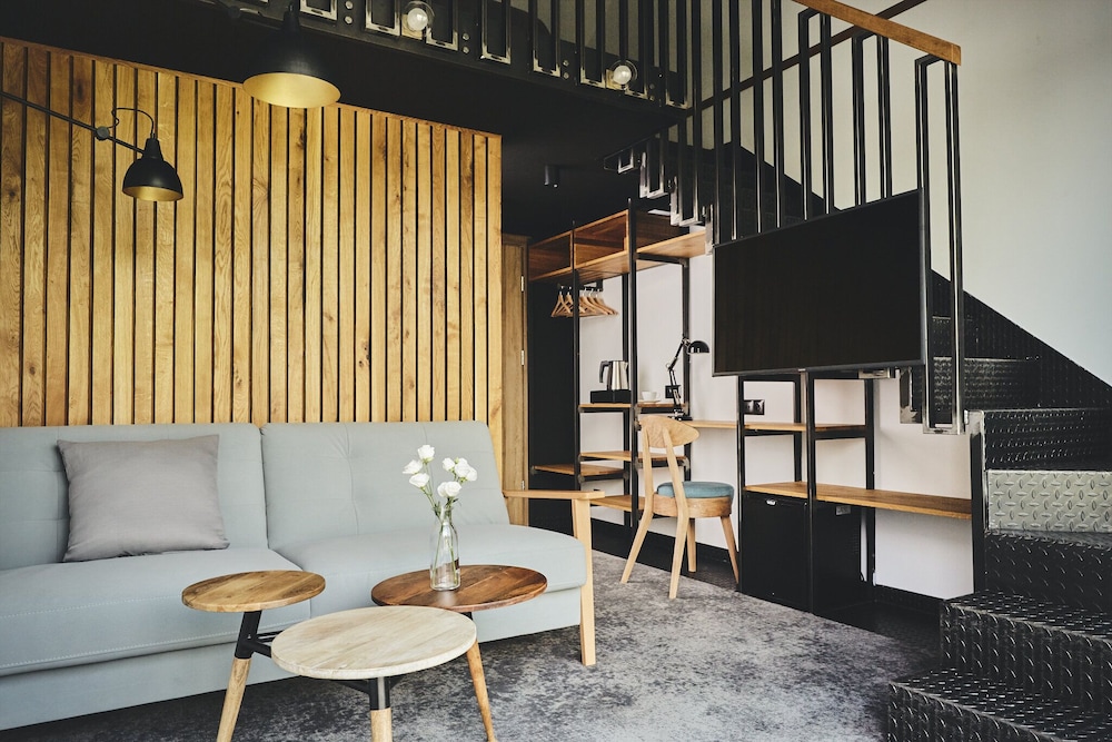 New Port Hotel 18/33