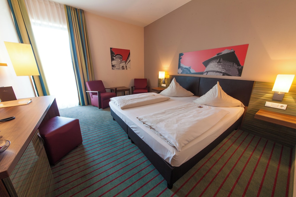 Novina Hotel Tillypark 22/71