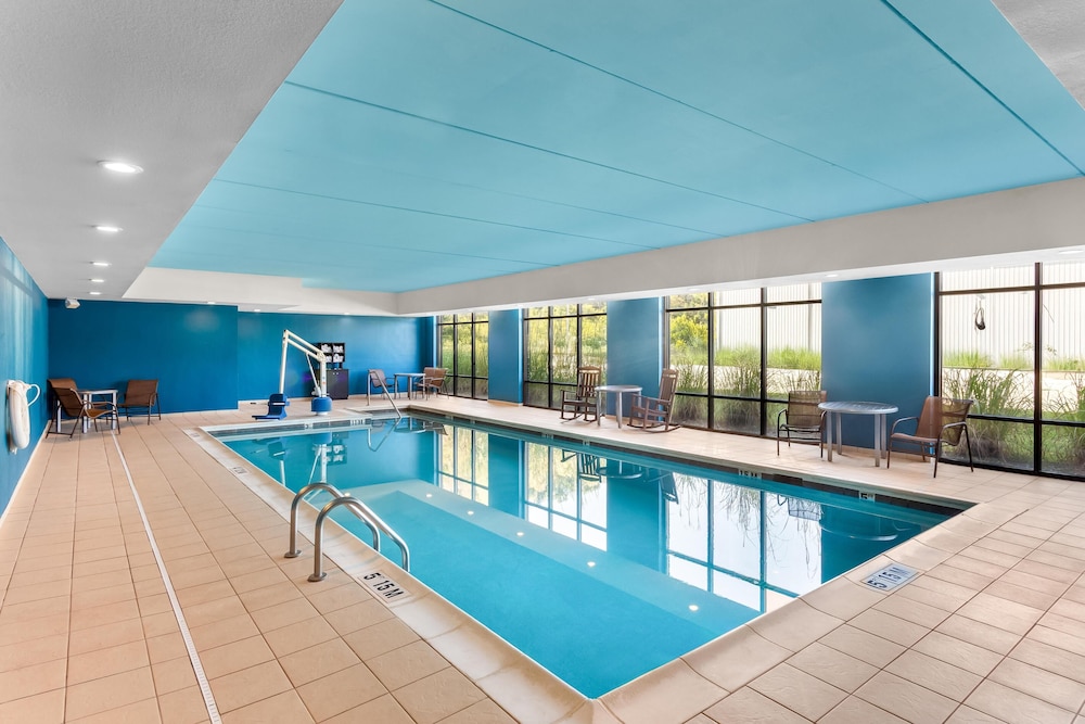 swimming pool spa