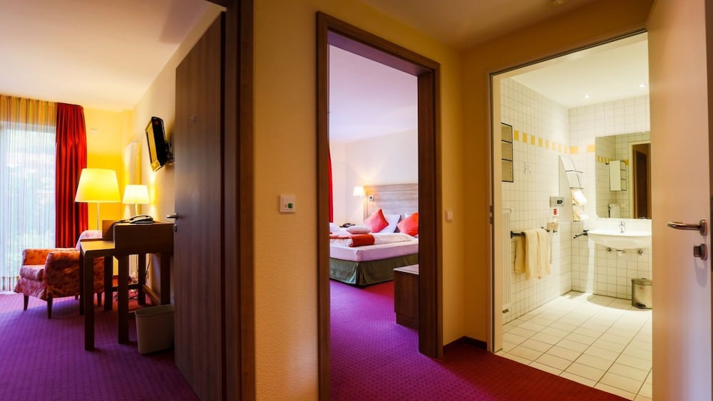 Nashira Kurpark Hotel 13/54