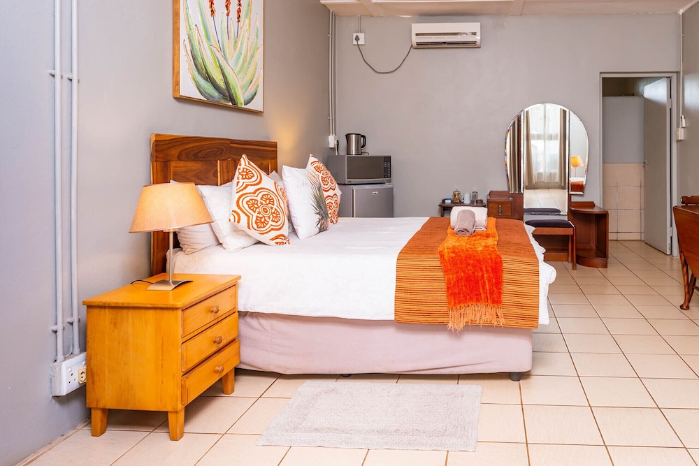 Biweda Nguni B&B 6/36