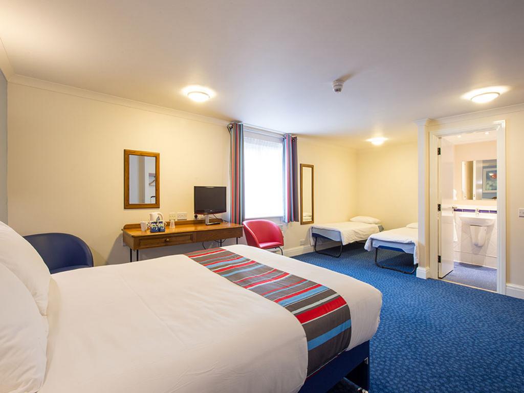 Travelodge Milton Keynes Shenley Church 10/21
