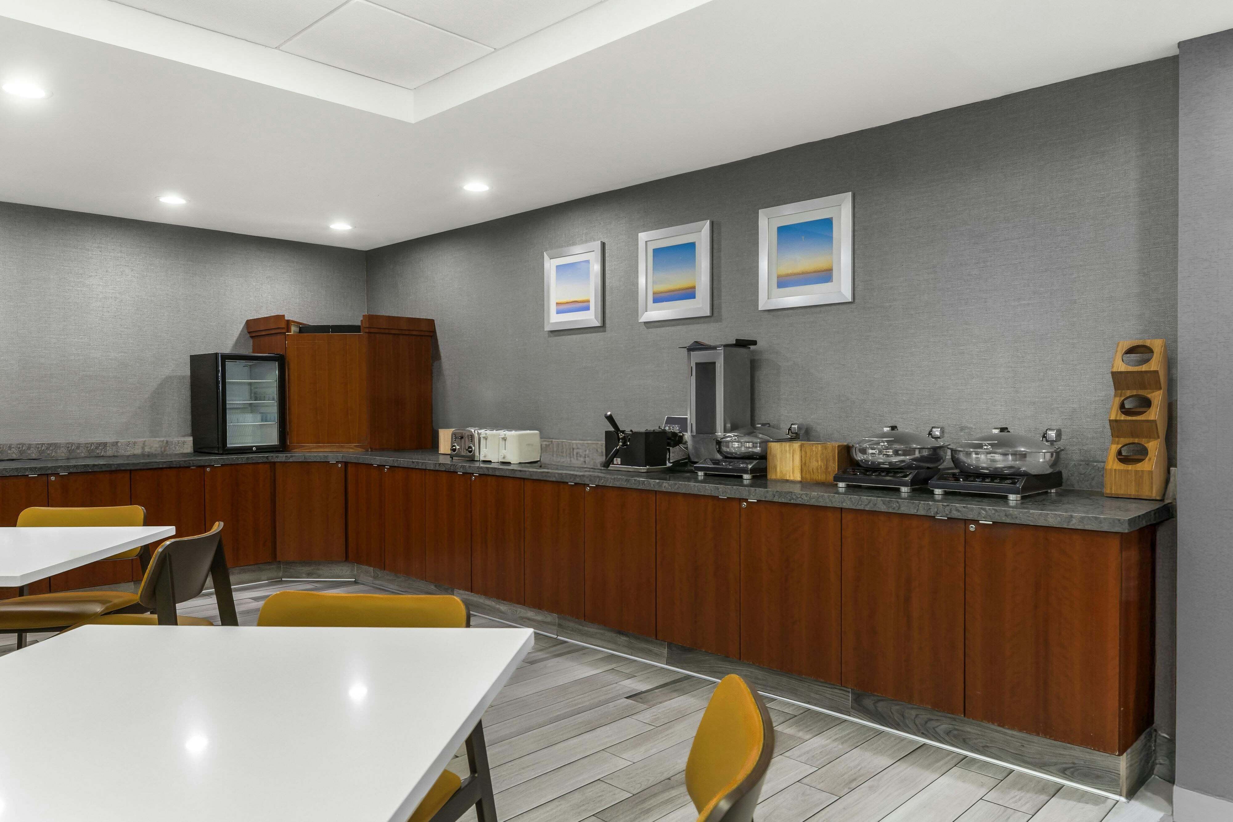 Fairfield Inn & Suites Anaheim North/ Buena Park 19/33