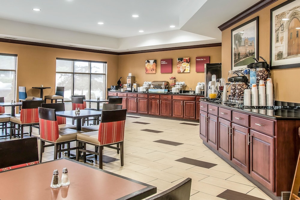 Comfort Suites South Bend Near Casino 29/33