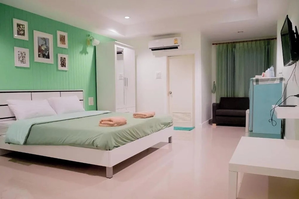 Uj Apartment 9/39