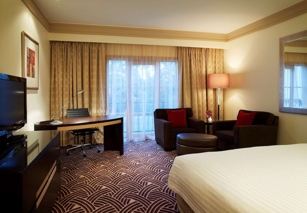 Hyatt Hotel Canberra 22/75