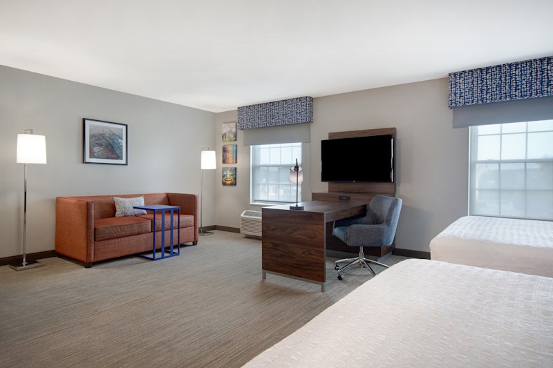 Hampton Inn & Suites Yonkers 8/17