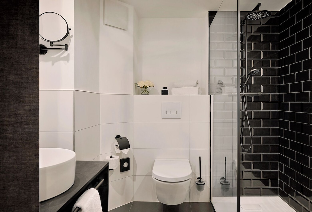 Junges Hotel Hamburg 50/50