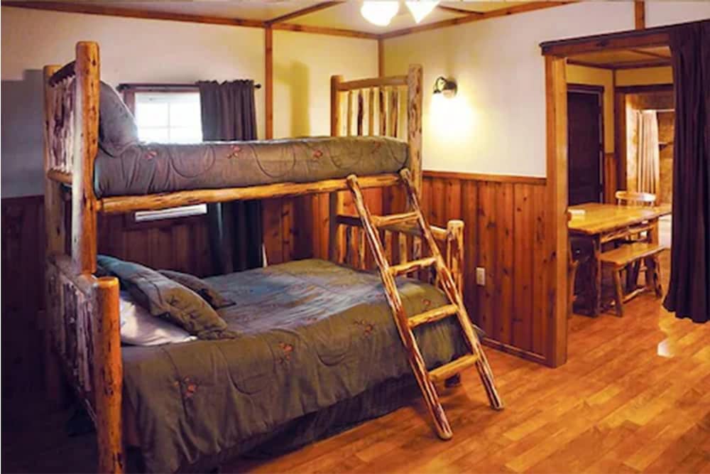Union Creek Resort 20/50