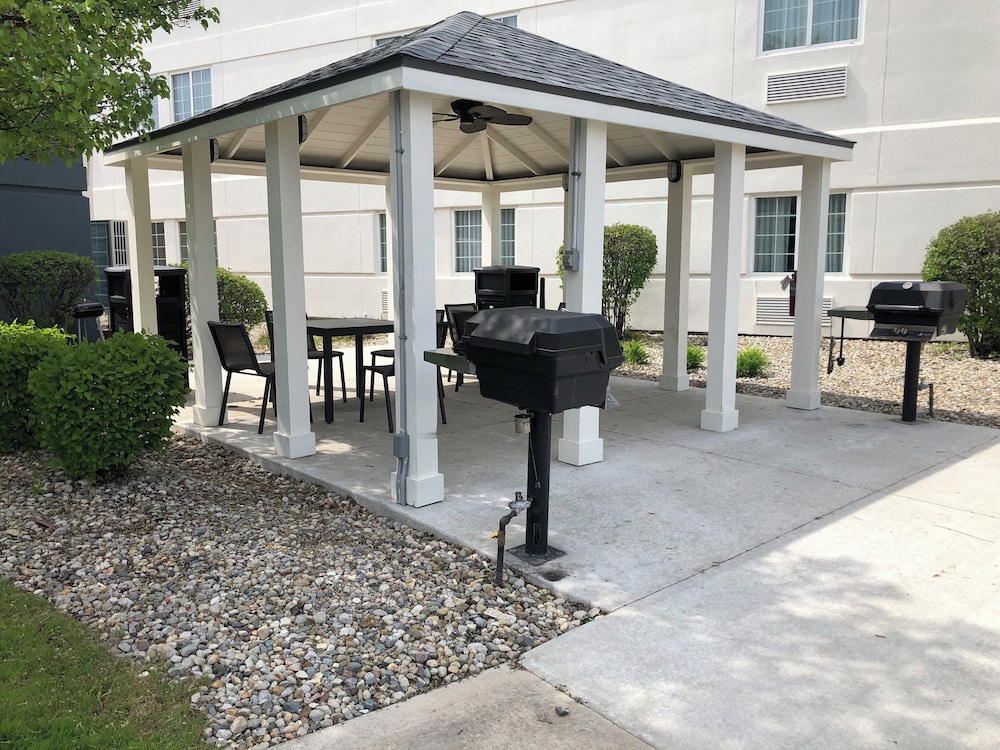 Candlewood Suites Fort Wayne by IHG 45/50