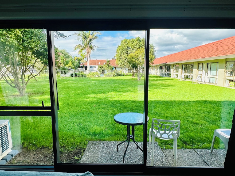 Airport Gold Star Motel 39/44