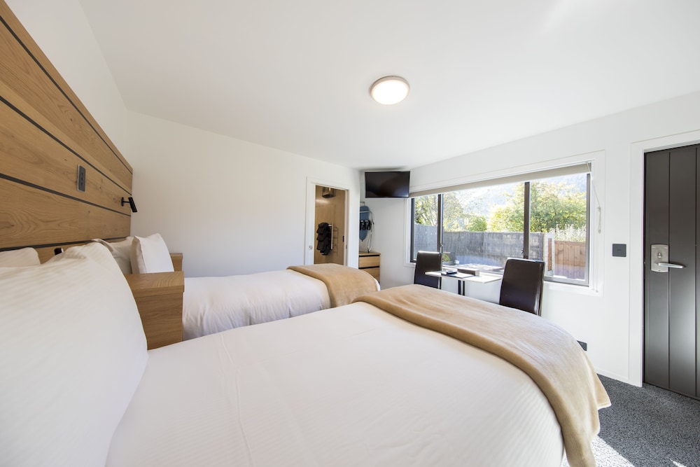 2 Bedrooms, Family, Apartment, 2 King Beds, Mountain View, 2 Bathrooms