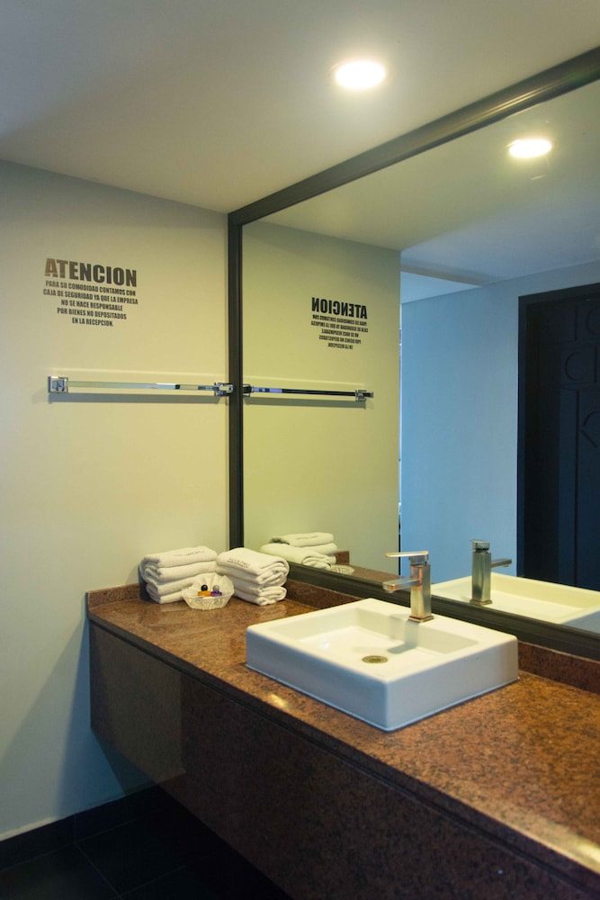 MAXINTIMO HOTEL 19/22