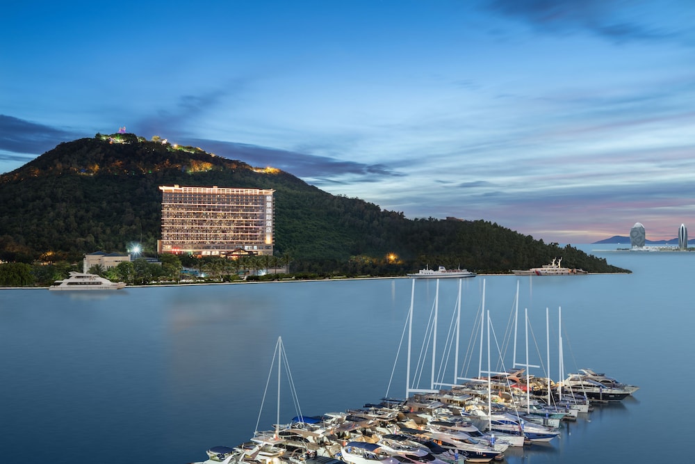 Grand Metropark Bay Hotel Sanya 58/66