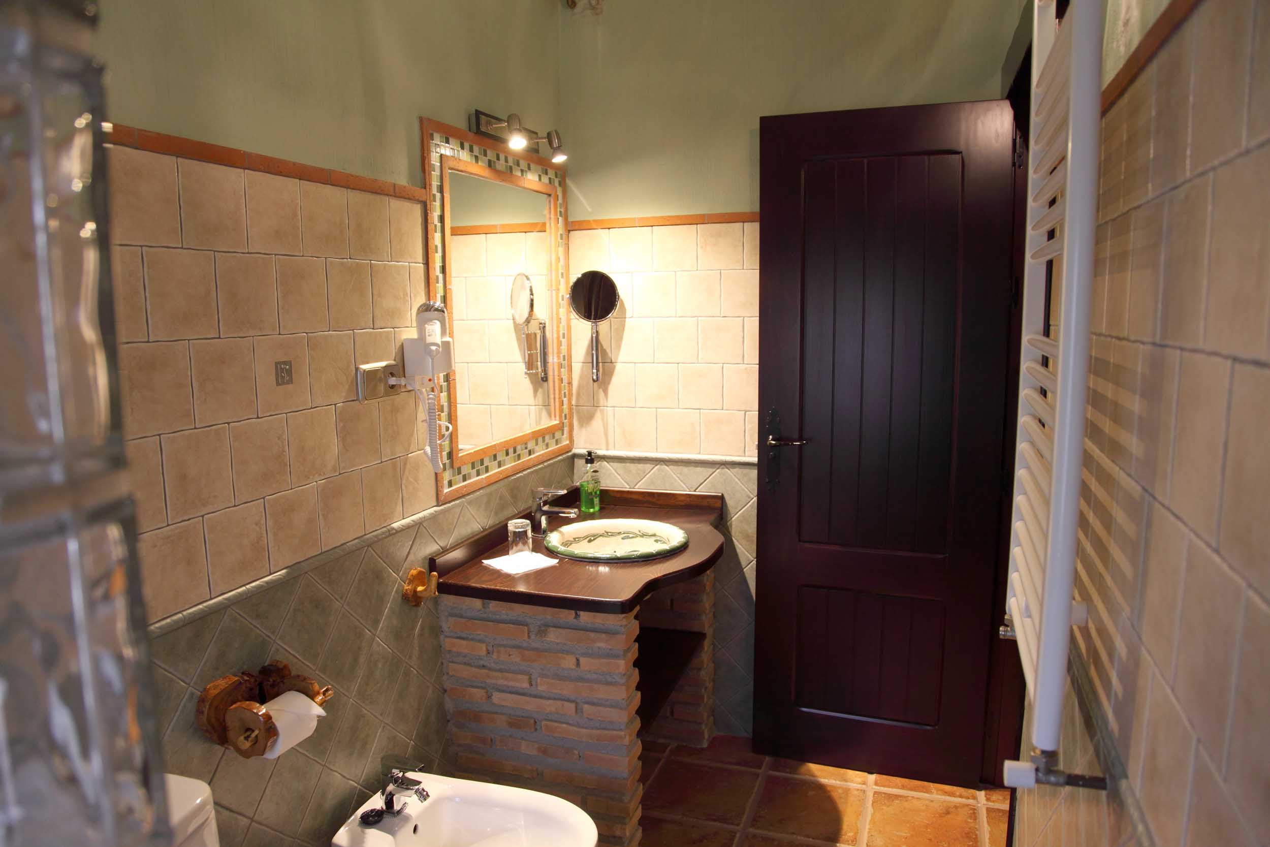 HOTEL RURAL VALLE DEL TURRILLA 39/43