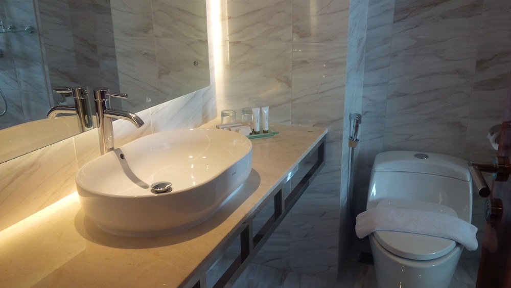 ROYAL ASNOF HOTEL 8/37