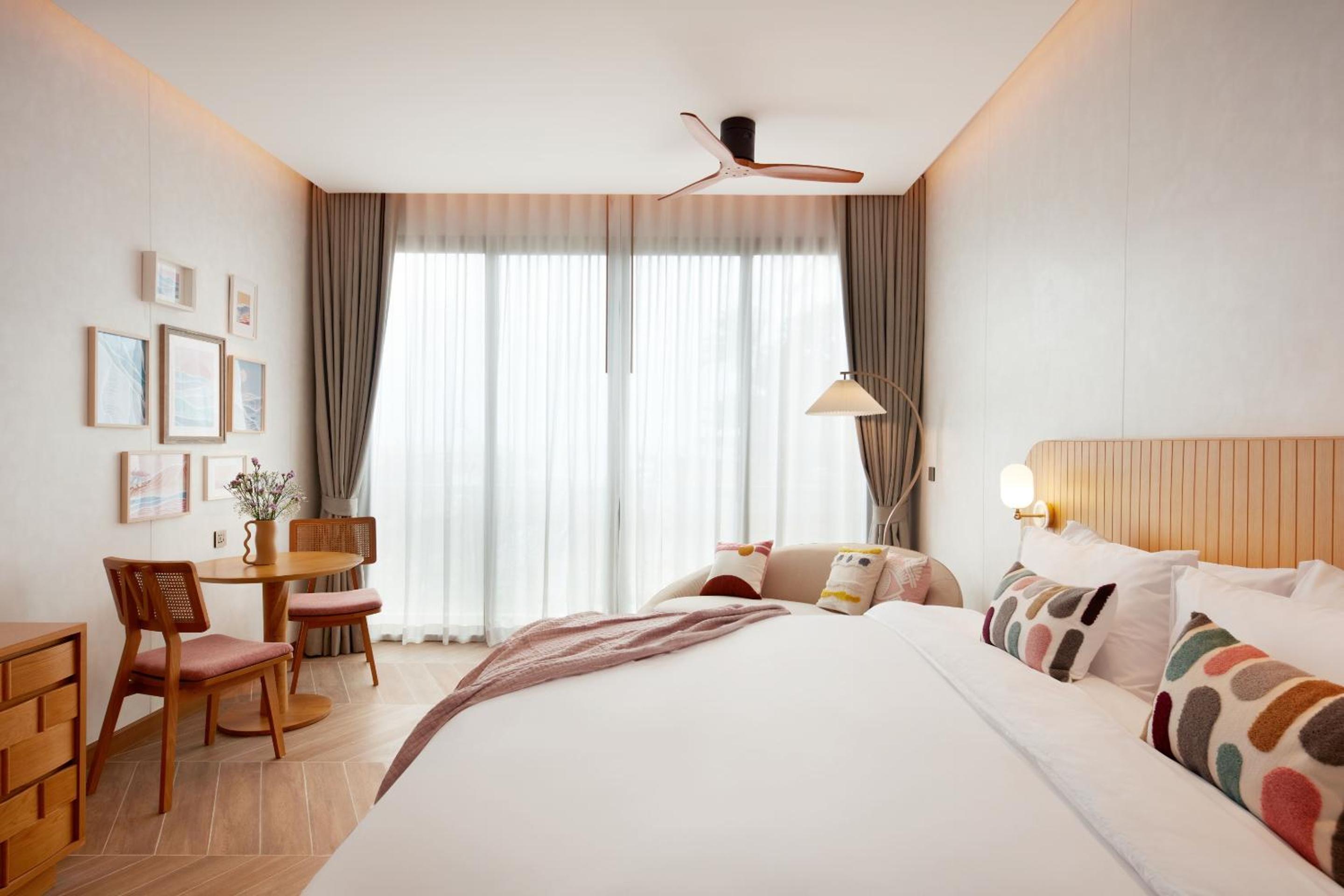 STANDARD, DOUBLE OR TWIN BED