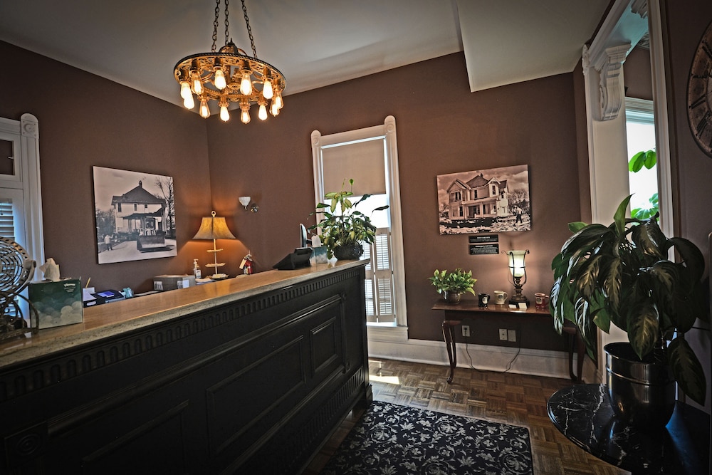 Grant Street Inn 9/49