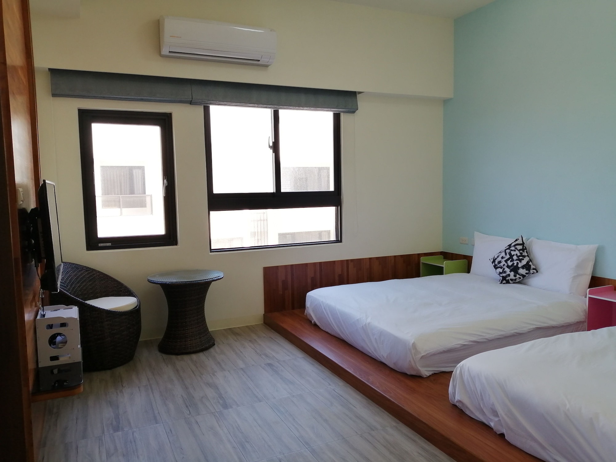 ROOM, QUADRUPLE, 2 DOUBLE BEDS