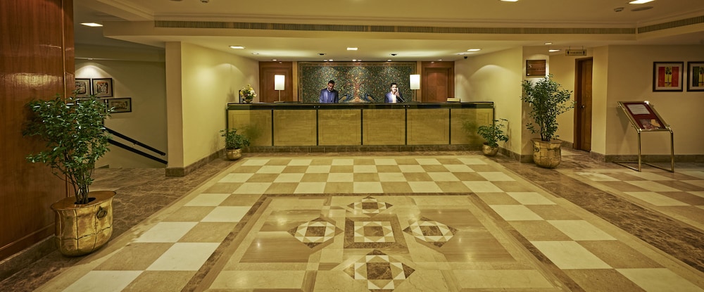 Club Mahindra White Meadows 8/50