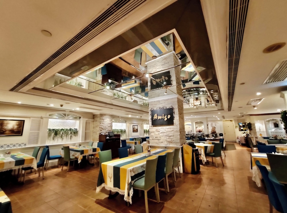 restaurant cafeteria