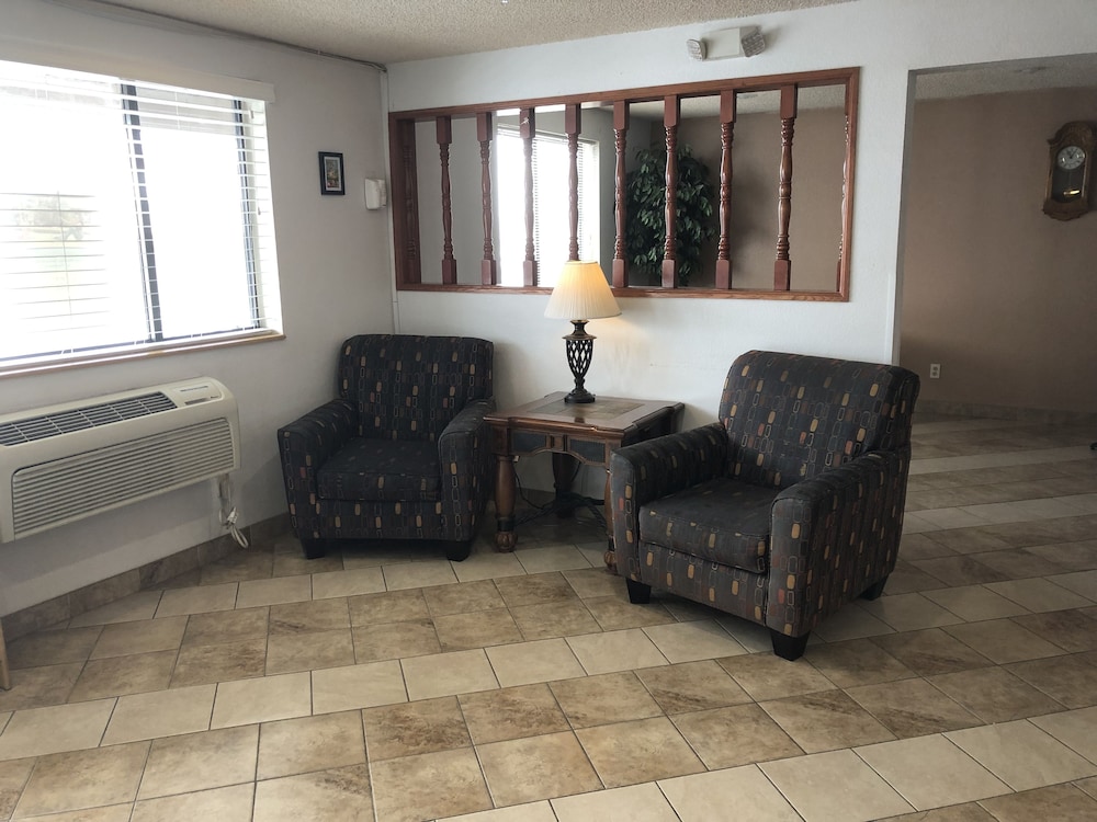 Super 8 by Wyndham Winnemucca NV 22/24