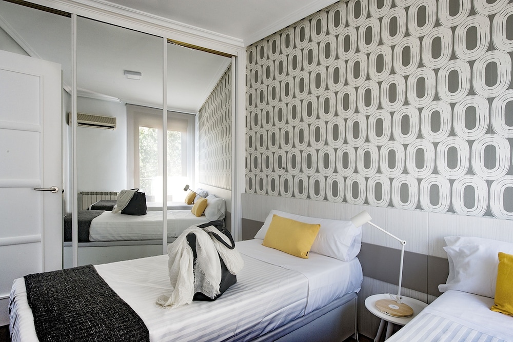 Apartamentos Roisa Centro 24/72