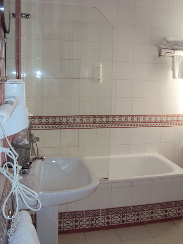 Gran hotel Marmolejo 26/28