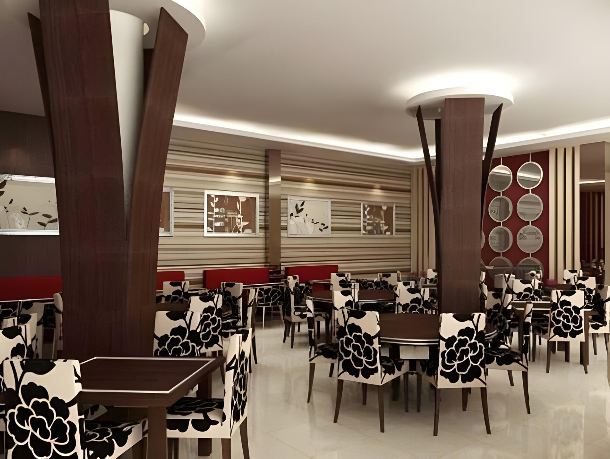 Grand Mansion Hotel 27/32