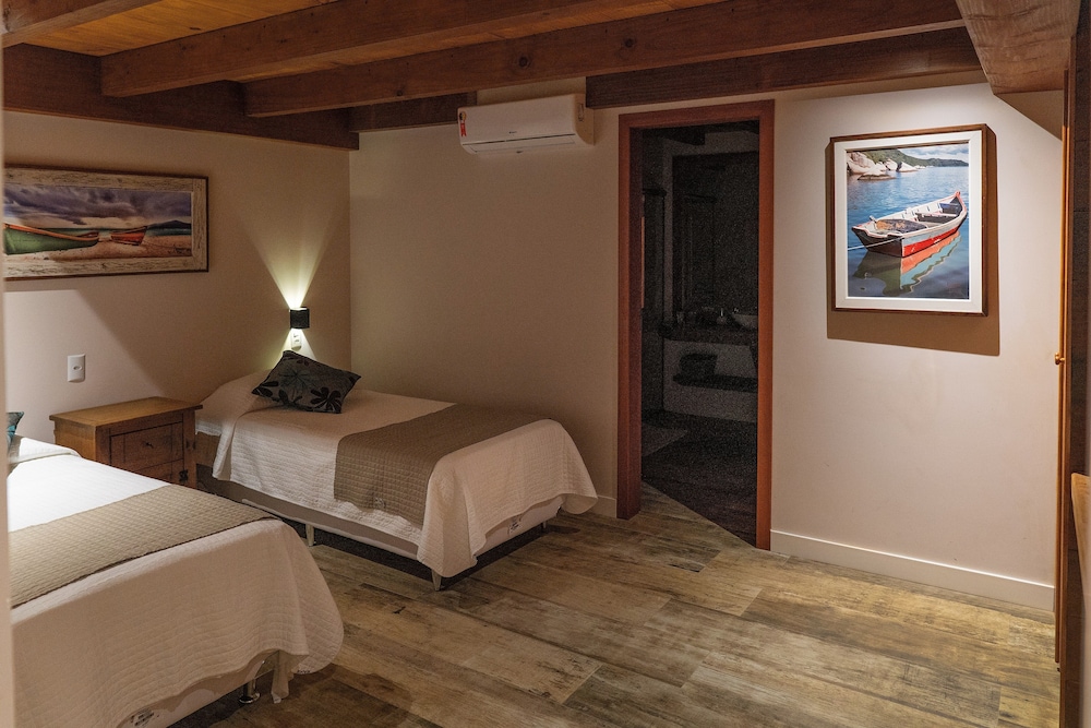 Hotel Atalaia do Mariscal 26/77