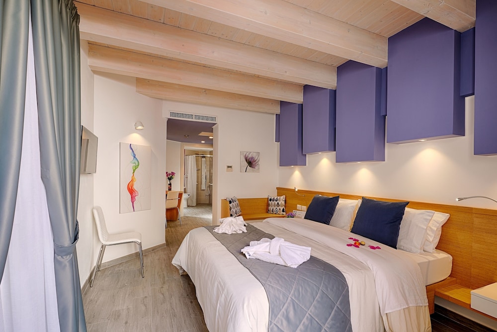 Hospitality Hotel 15/57