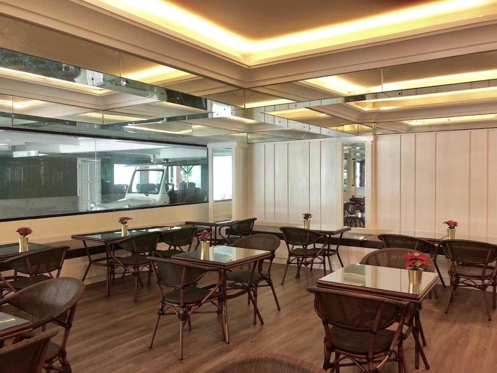 Romance Hotel Sukhumvit 97 49/58