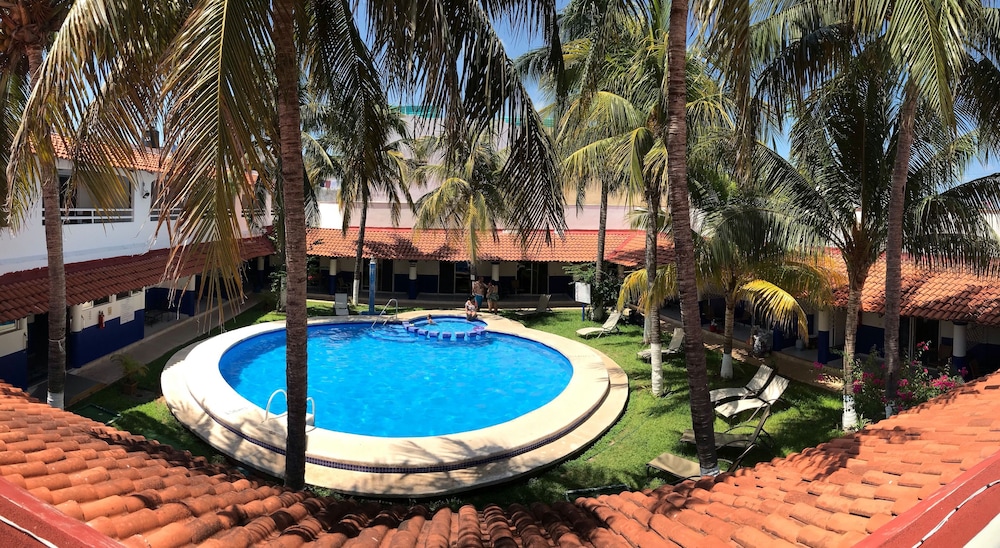 Hotel Plaza Almendros, Isla Mujeres 31/39