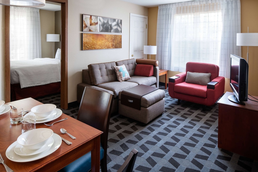 Sonesta Simply Suites Seattle Renton 24/32