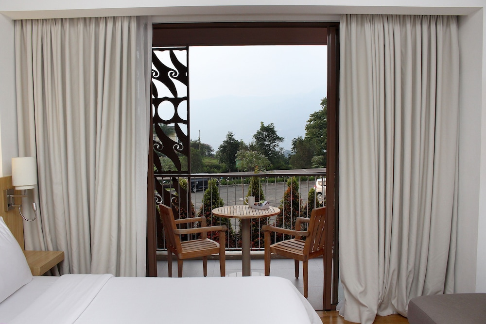 Pesona Alam Resort & Spa 14/50