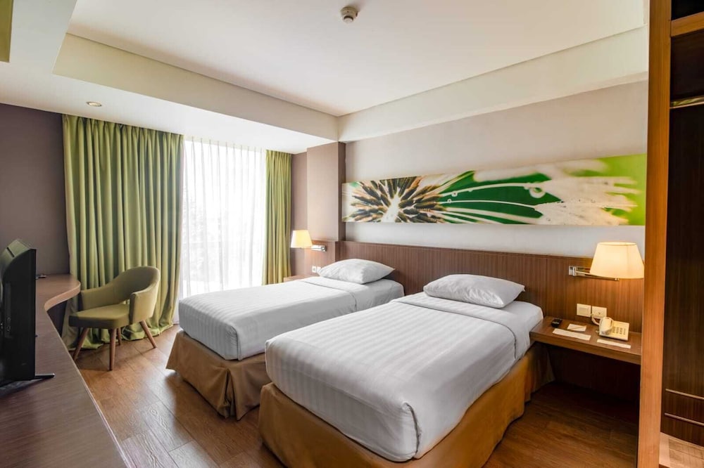 SOLL MARINA HOTEL SERPONG 23/64