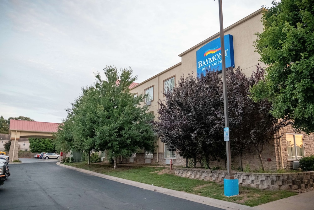Baymont By Wyndham Springfield I-44 23/34
