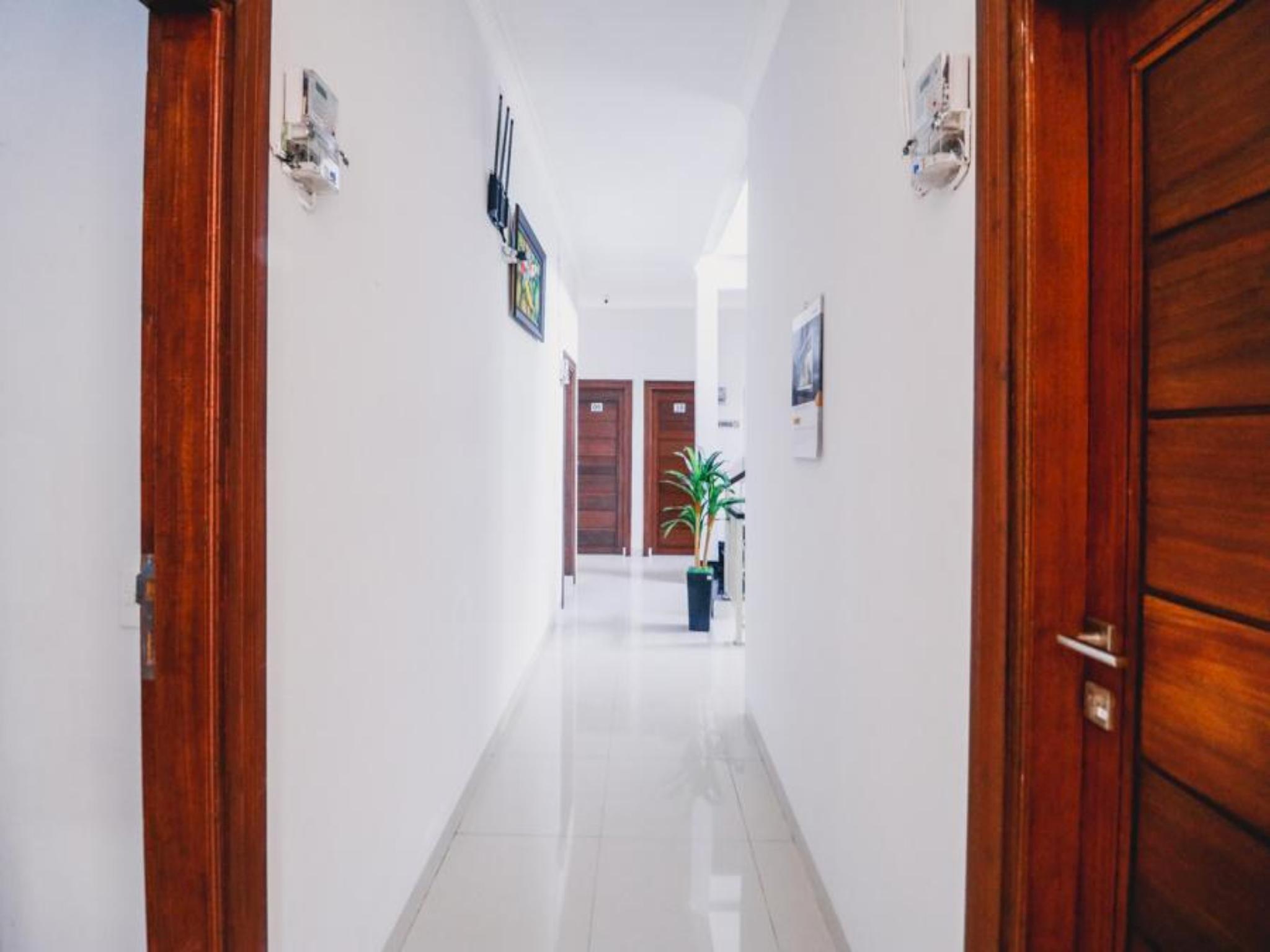 Reddoorz Near Hermes Place Polonia Medan 27/34