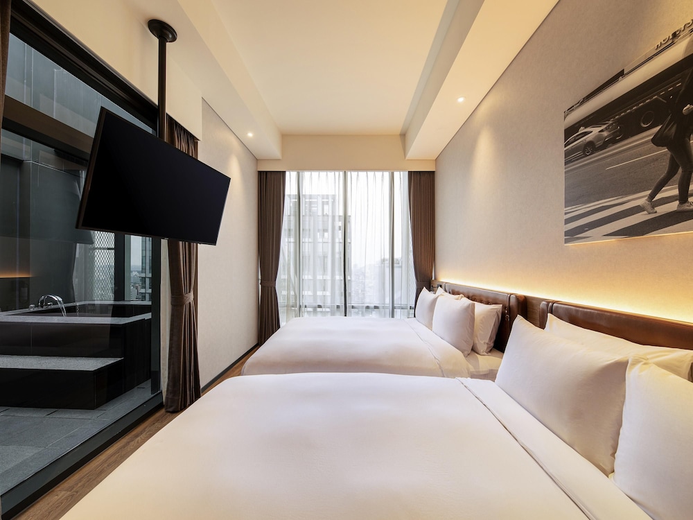Mercure Ambassador Seoul Hongdae 26/72